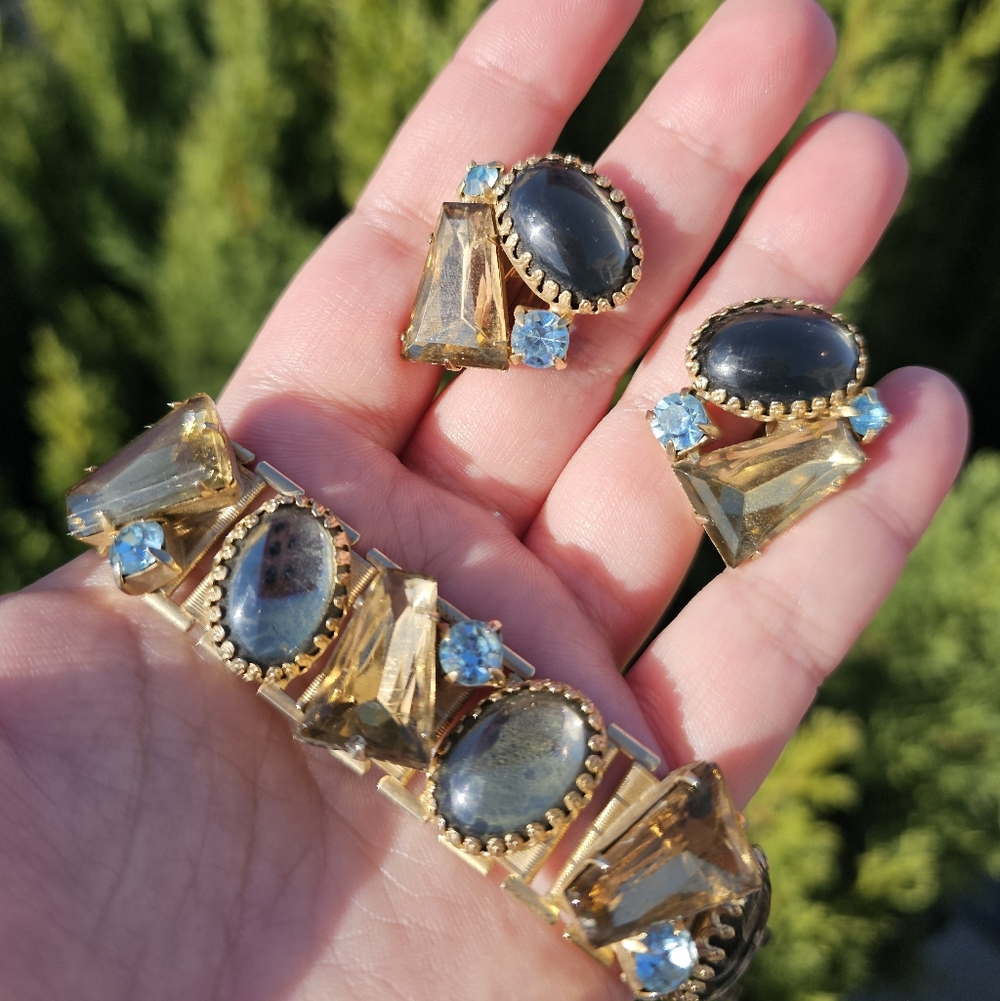 Vintage Gold Tone Statement Bracelet & Clip On Earrings Set | Rhinestones